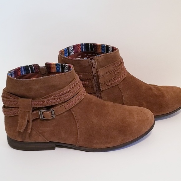 minnetonka dixon boot